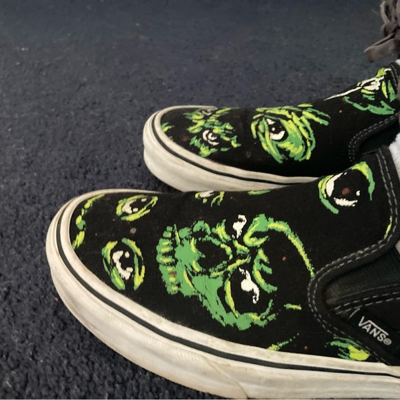 Vans - Picture 2 of 2